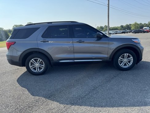 Used 2022 Ford Explorer XLT w/ Equipment Group 202A image 7