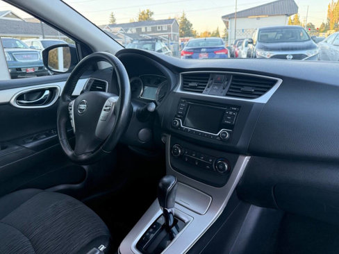 Used 2015 Nissan Sentra SV image 19