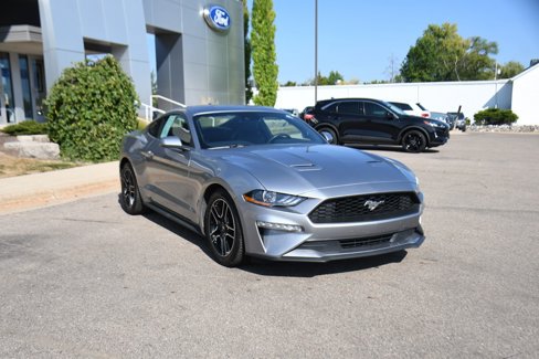 Used 2022 Ford Mustang Premium image 9
