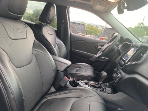 Used 2022 Jeep Cherokee Limited w/ Mopar Interior Package image 9