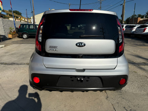 Used 2019 Kia Soul image 12