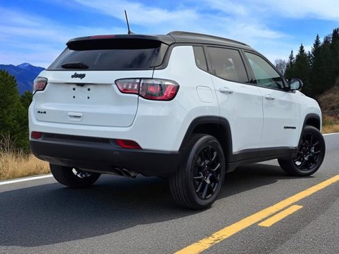 Used 2022 Jeep Compass Altitude image 7