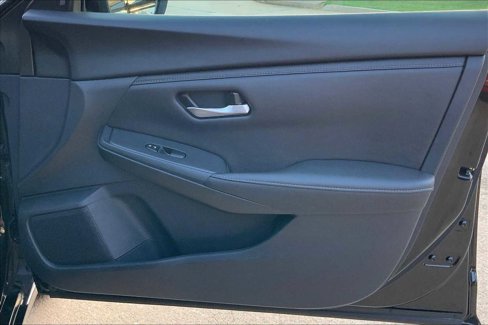 Used 2024 Nissan Sentra SV image 24