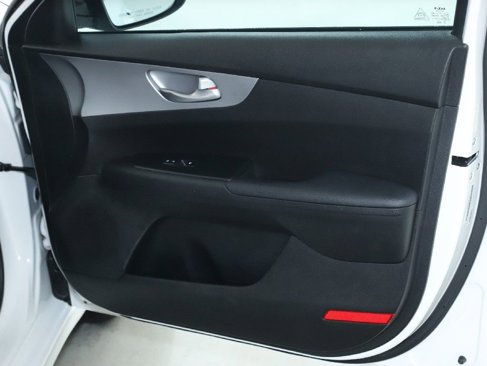 Used 2023 Kia Forte LXS image 32