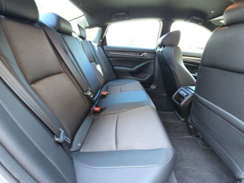 Used 2021 Honda Accord Sport image 11