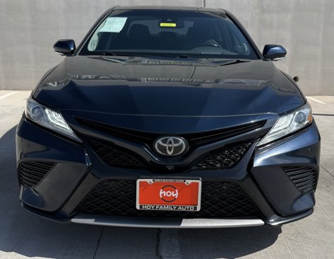 Used 2018 Toyota Camry XSE image 2