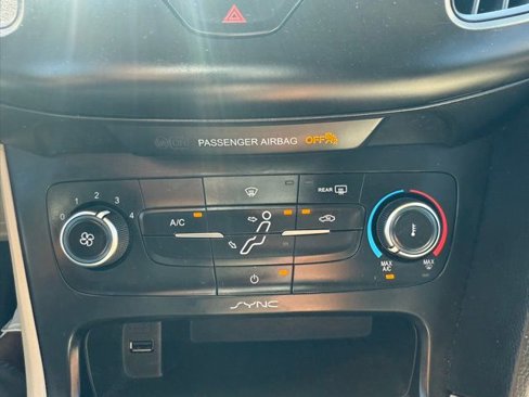 Used 2017 Ford Focus SE image 24