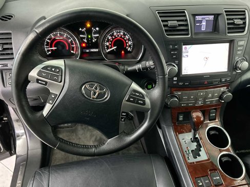 Used 2011 Toyota Highlander Limited image 10