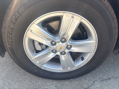 Used 2021 Chevrolet Trax LS w/ Tint and Cruise Package image 8