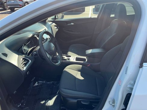 Used 2017 Chevrolet Cruze LT image 9