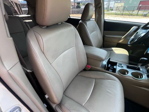 Used 2013 Toyota Highlander FWD image 70