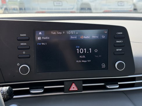 Used 2023 Hyundai Elantra SEL image 20