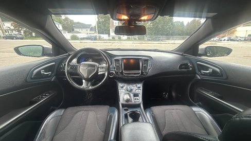 Used 2015 Chrysler 200 S w/ Navigation & Sound Group I image 21