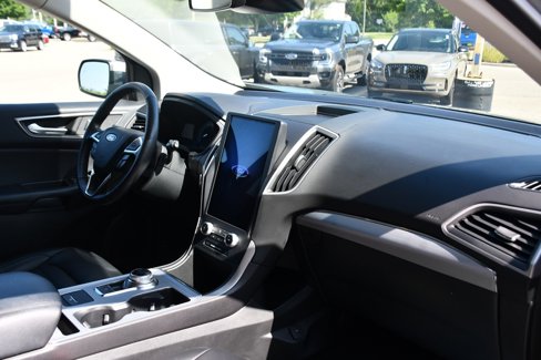 Used 2022 Ford Edge SEL w/ Convenience Package image 15