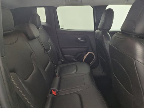 Used 2016 Jeep Renegade Limited image 19