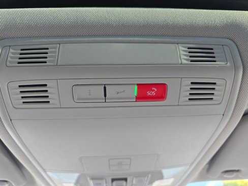 New 2025 Volkswagen Taos SE image 39