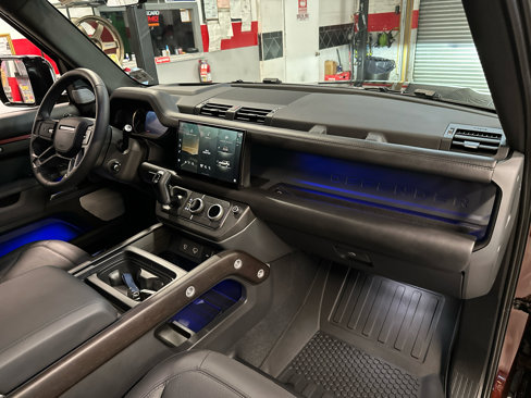 Used 2023 Land Rover Defender 130 X image 16