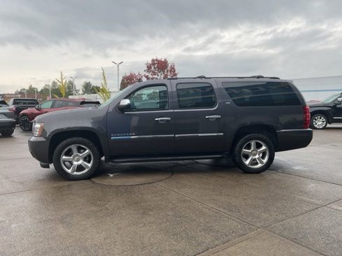 Used 2011 Chevrolet Suburban LTZ image 4