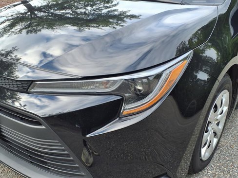 Used 2024 Toyota Corolla LE image 3