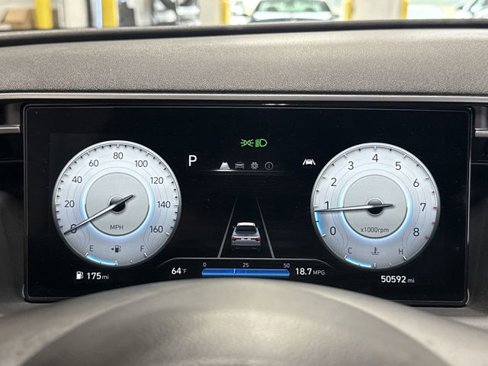 Used 2022 Hyundai Santa Cruz SEL Premium image 11
