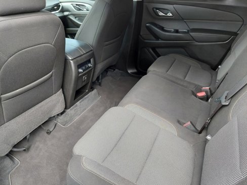 Used 2021 Chevrolet Traverse LS image 13