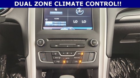 Used 2016 Ford Fusion SE image 13