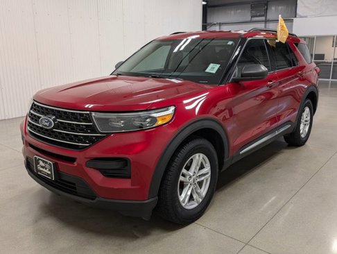 Certified 2022 Ford Explorer XLT image 4