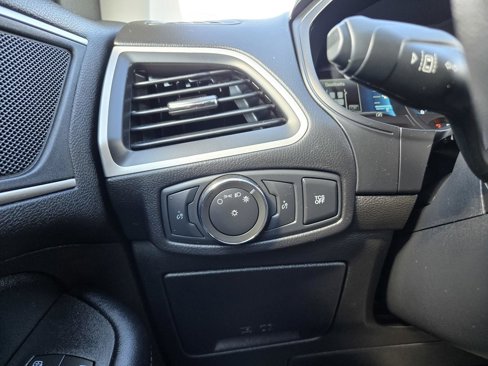 Used 2022 Ford Edge SEL image 22