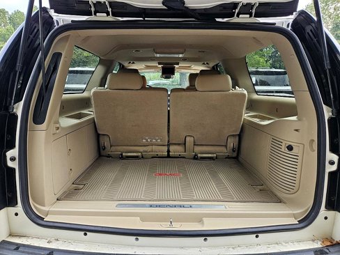 Used 2014 GMC Yukon XL Denali image 15