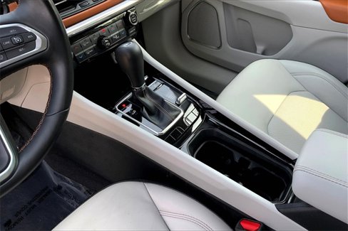 Used 2022 Jeep Compass Limited image 17