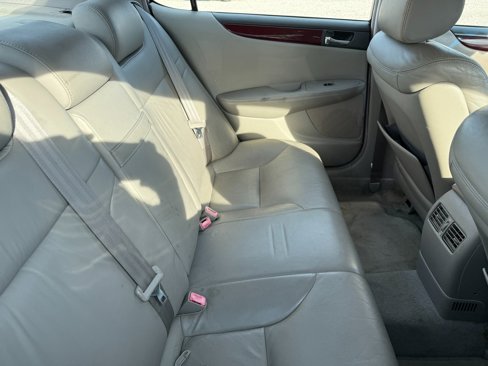 Used 2004 Lexus ES 330 image 11