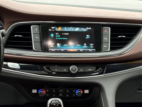 Used 2018 Buick Enclave Avenir image 21