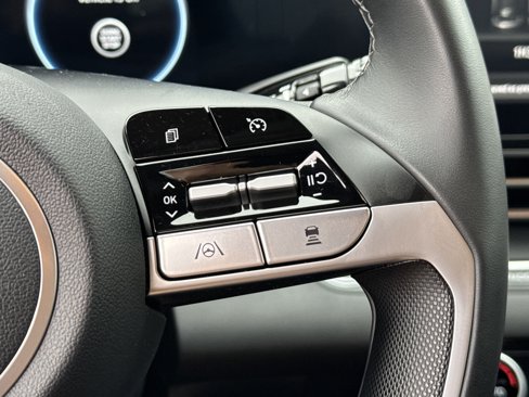 Used 2023 Hyundai Elantra SEL w/ Convenience Package image 30