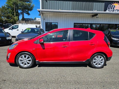 Used 2017 Toyota Prius C Three image 8