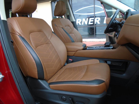 Used 2023 Nissan Pathfinder Platinum image 15