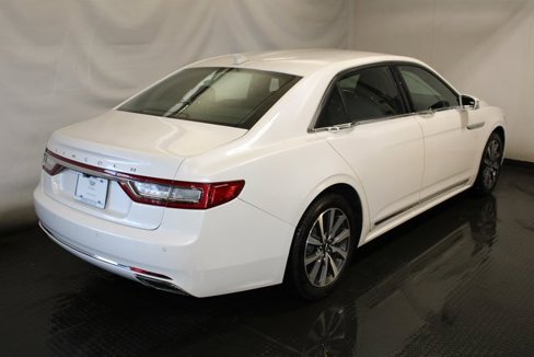 Used 2018 Lincoln Continental Premiere image 4