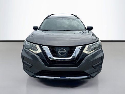 Used 2017 Nissan Rogue SV w/ Midnight Edition image 3
