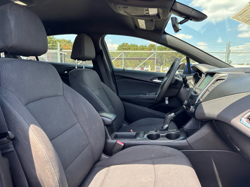 Used 2019 Chevrolet Cruze LT w/ Convenience Package image 17