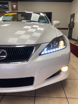Used 2010 Lexus IS 250C w/ Luxury Pkg image 19