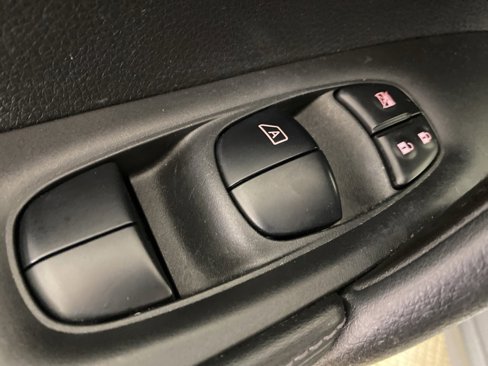 Used 2019 Nissan Rogue SV w/ Premium Package image 17