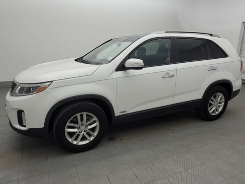 Used 2015 Kia Sorento LX image 2