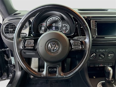 Used 2016 Volkswagen Beetle 1.8T Classic image 11