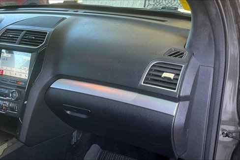 Used 2017 Ford Explorer XLT w/ Equipment Group 202A image 17