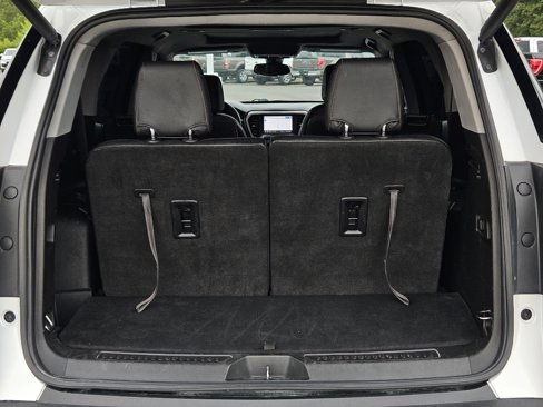 Used 2021 GMC Acadia AT4 w/ Technology Package image 10