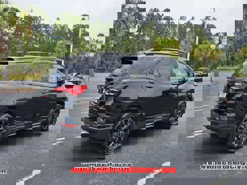 Used 2022 Chevrolet Equinox RS w/ Infotainment Package image 12