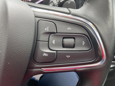 Used 2021 Buick Envision Essence w/ Technology Package I image 26