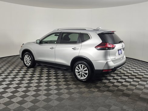 Used 2018 Nissan Rogue SV image 7