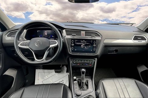 Used 2022 Volkswagen Tiguan SE image 7