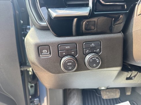 Used 2024 Chevrolet Silverado 1500 LT image 14