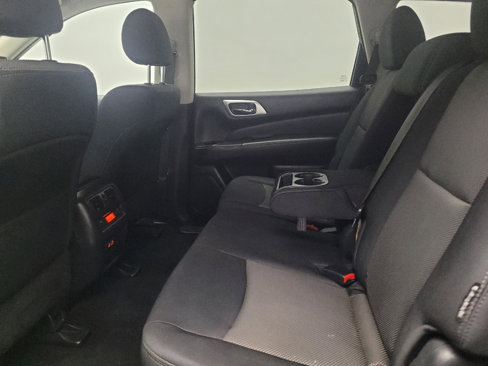 Used 2019 Nissan Pathfinder SV image 18